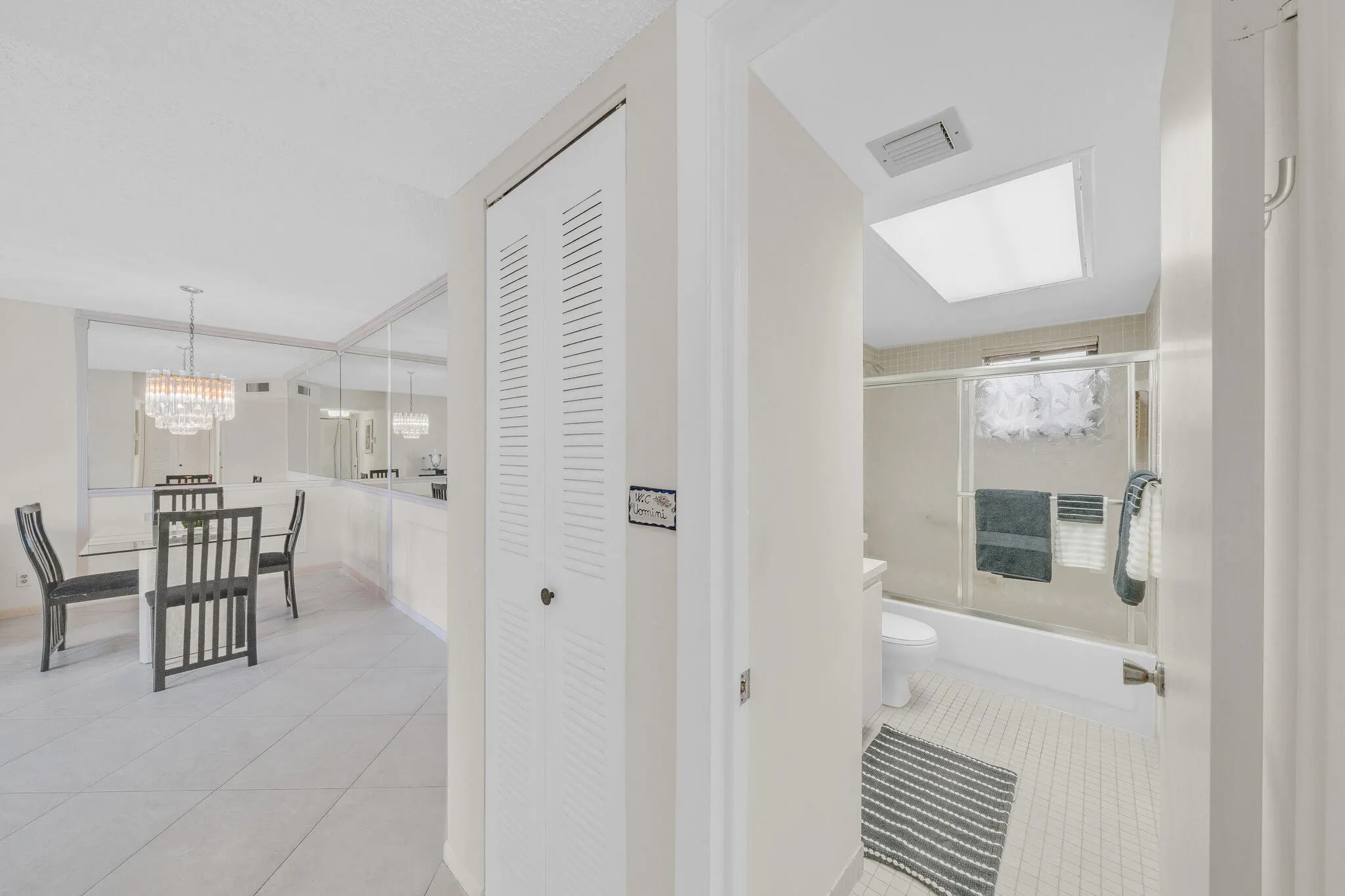 5280 LAS VERDES Circle #320