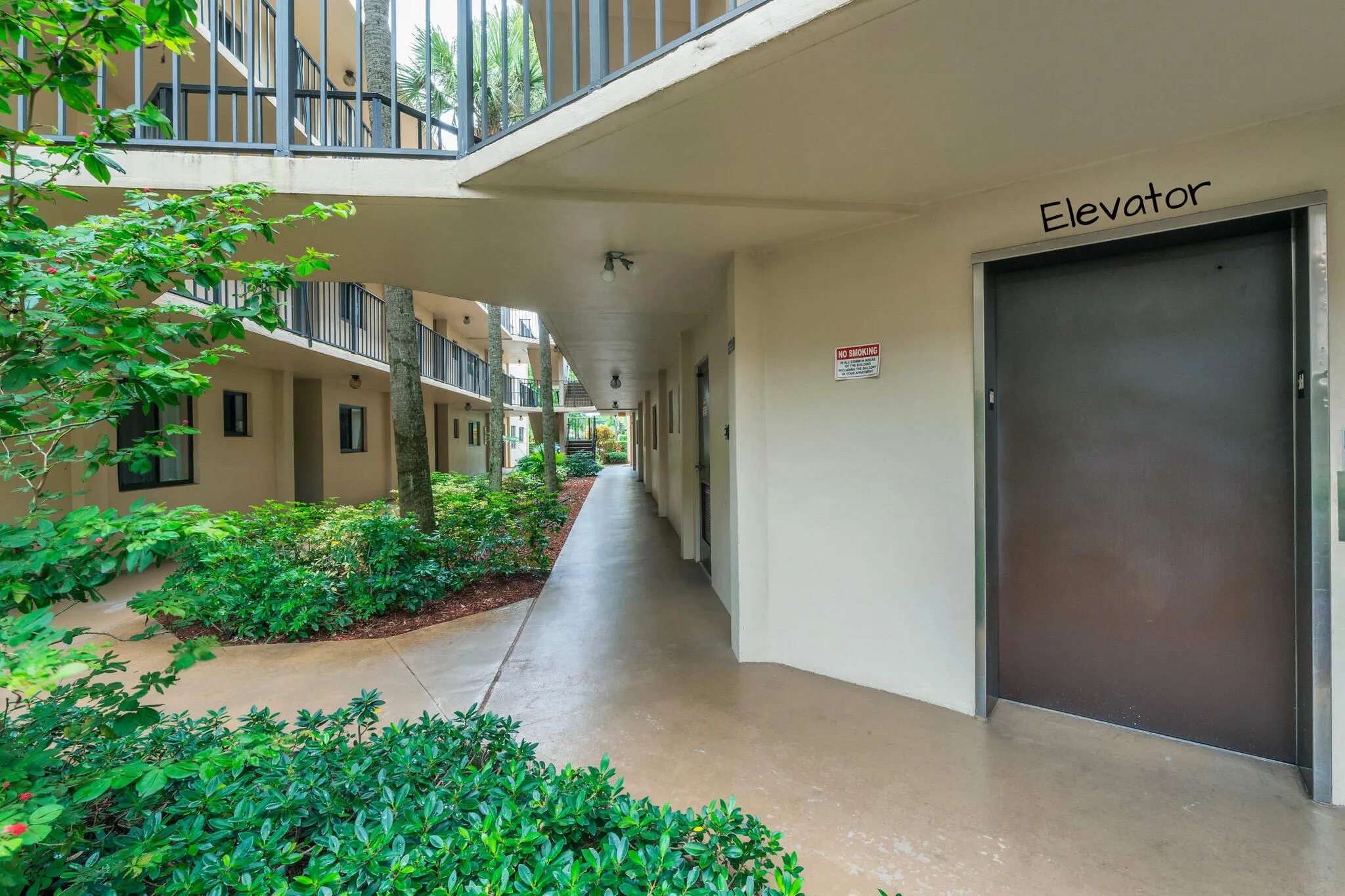 5280 LAS VERDES Circle #320