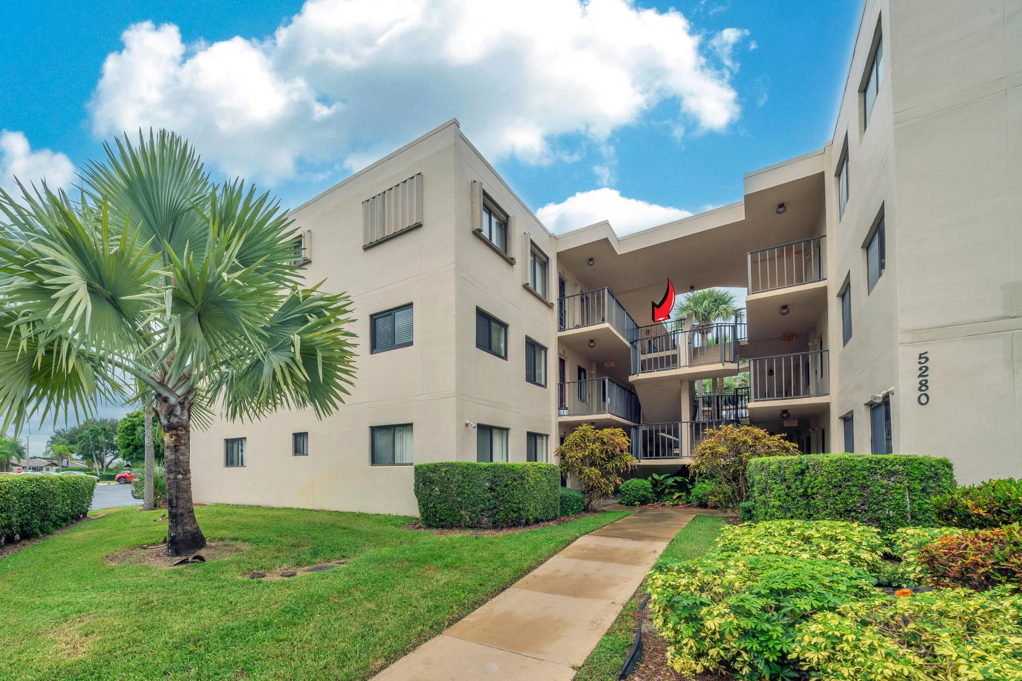 5280 LAS VERDES Circle #320