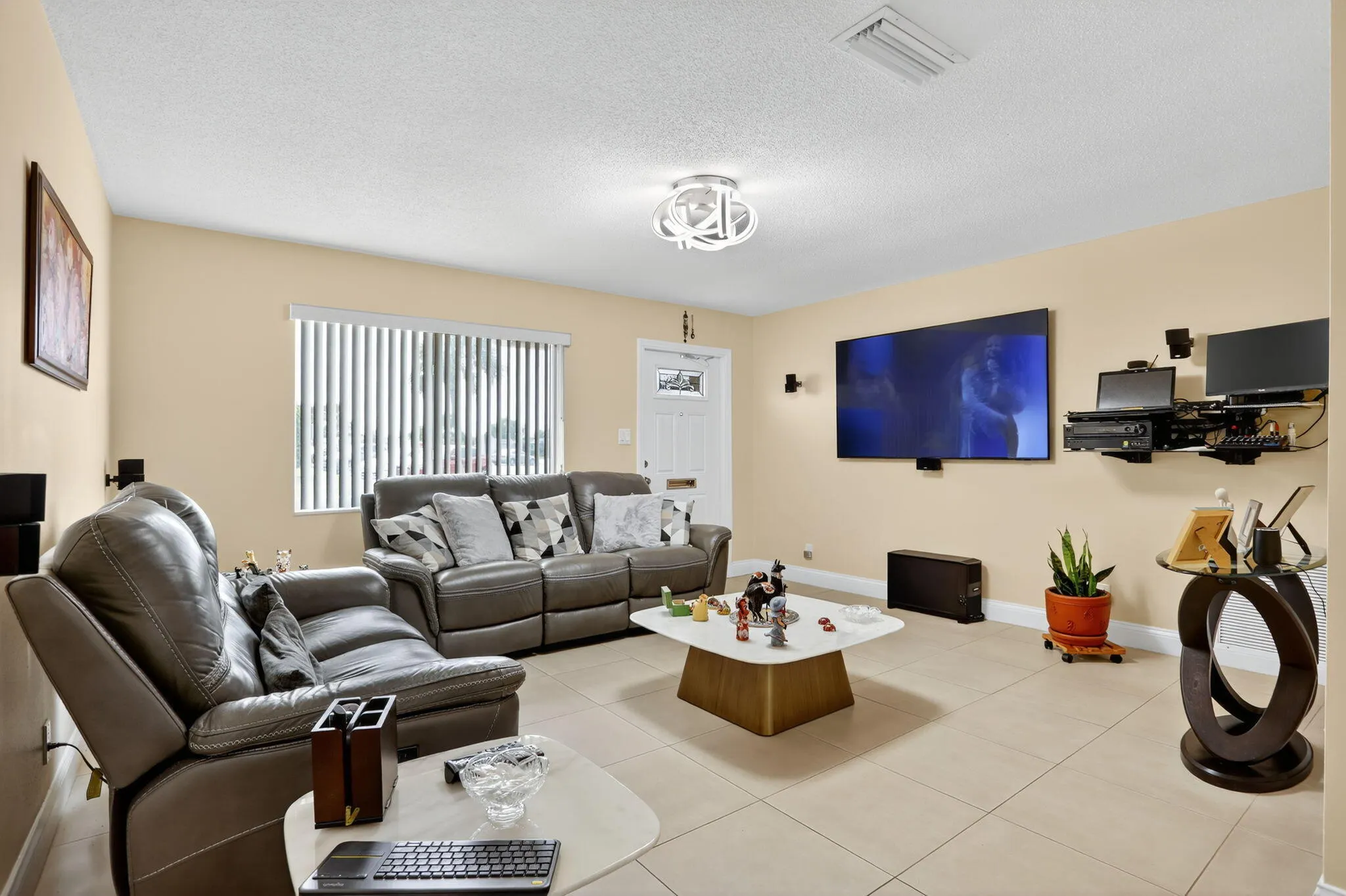 6945 NW 14th Street