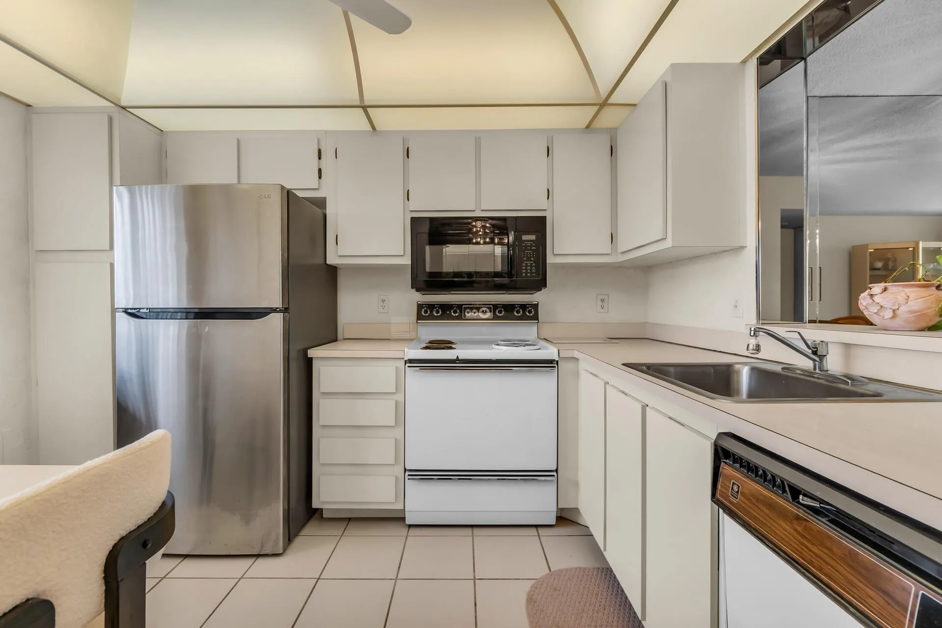 14307 BEDFORD Drive #306
