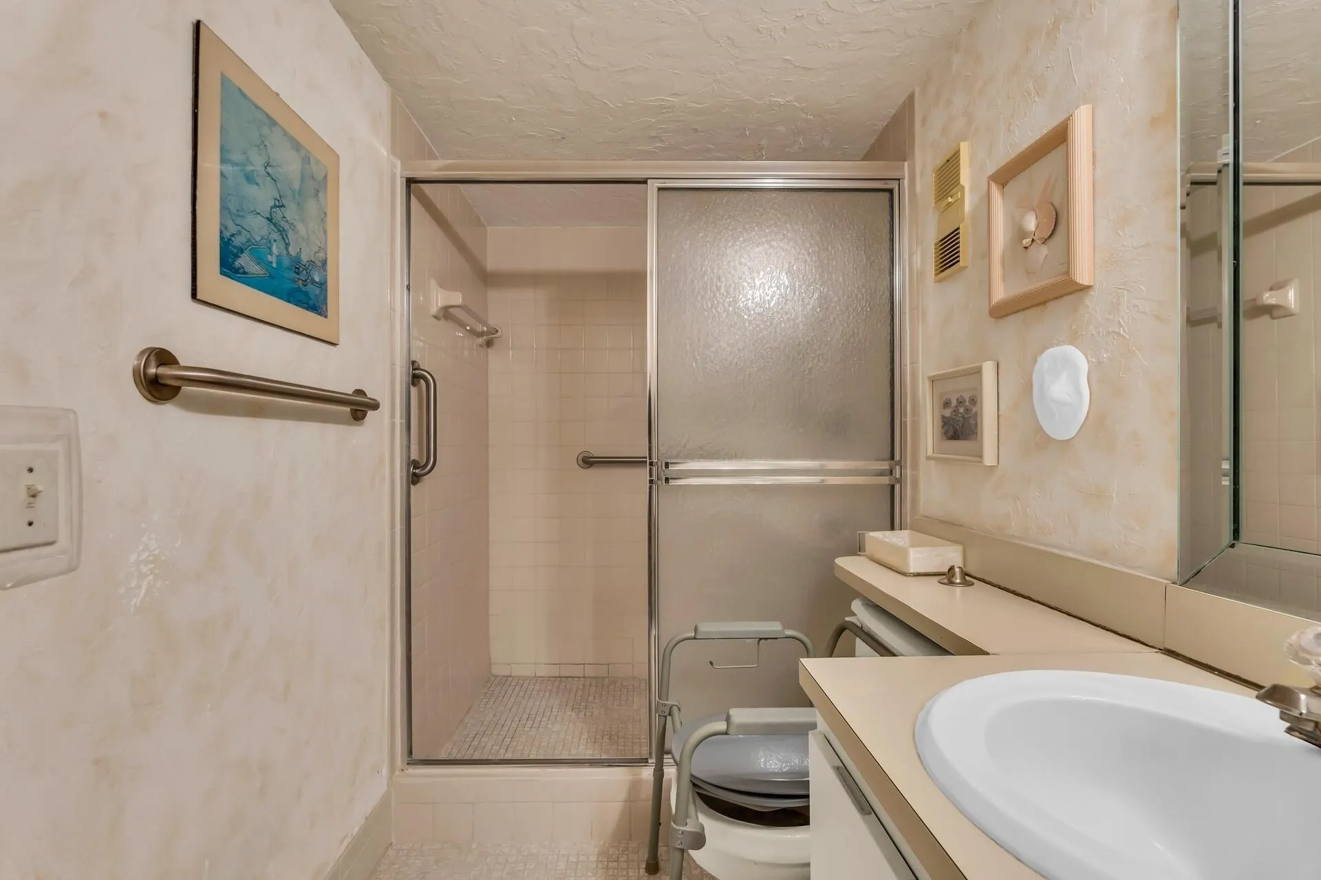 14307 BEDFORD Drive #306