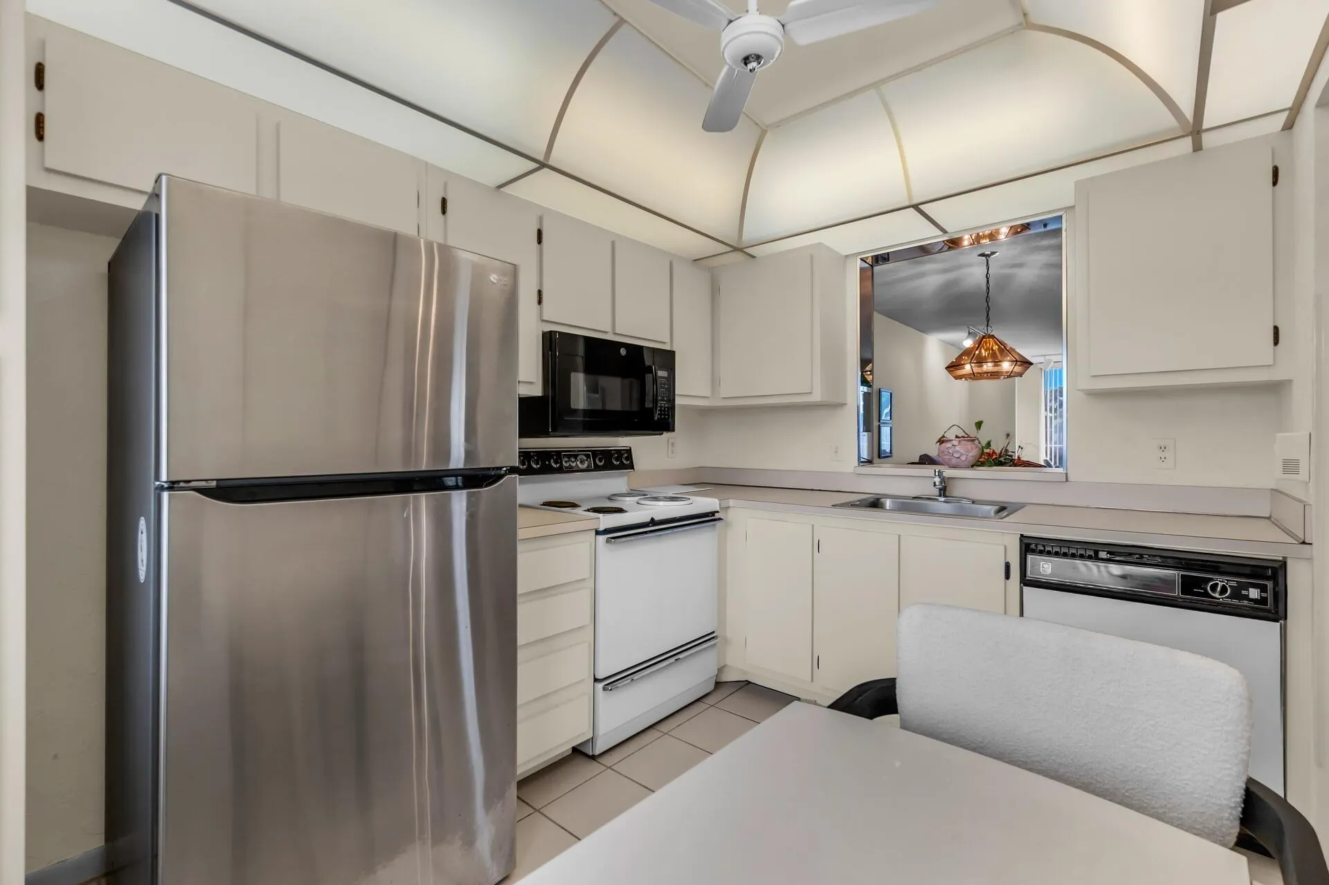 14307 BEDFORD Drive #306