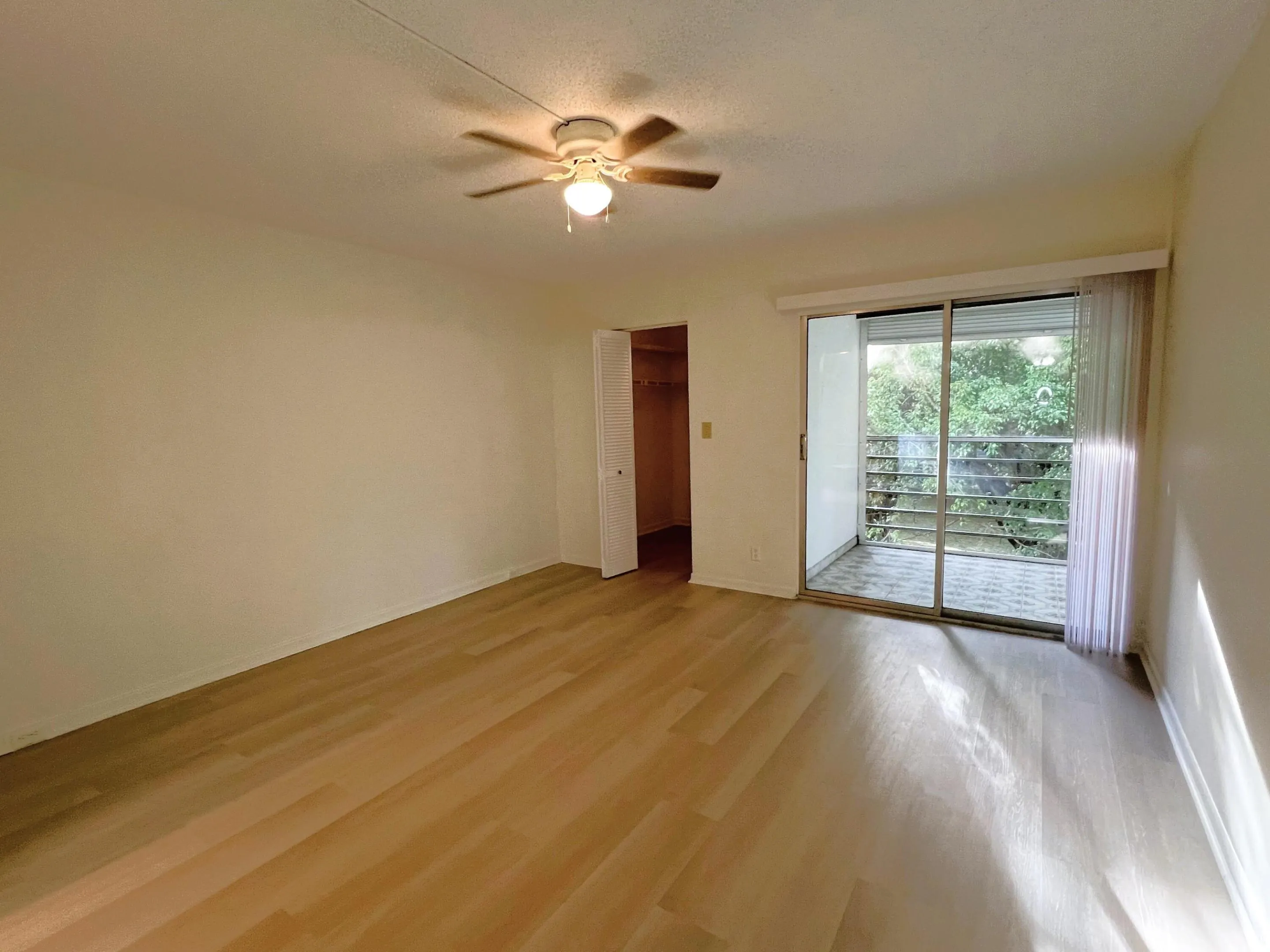 2403 Antigua Circle #J4