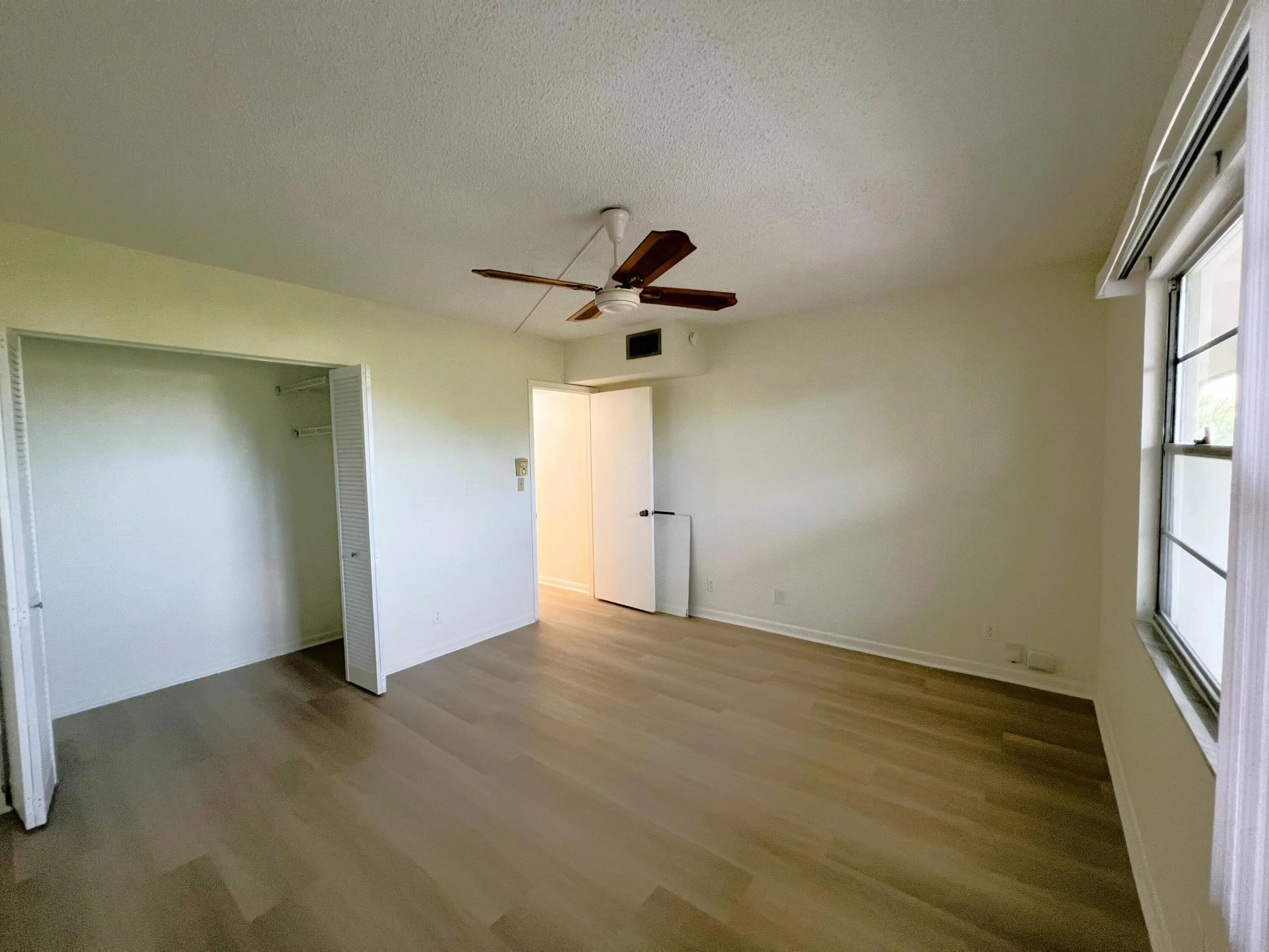 2403 Antigua Circle #J4