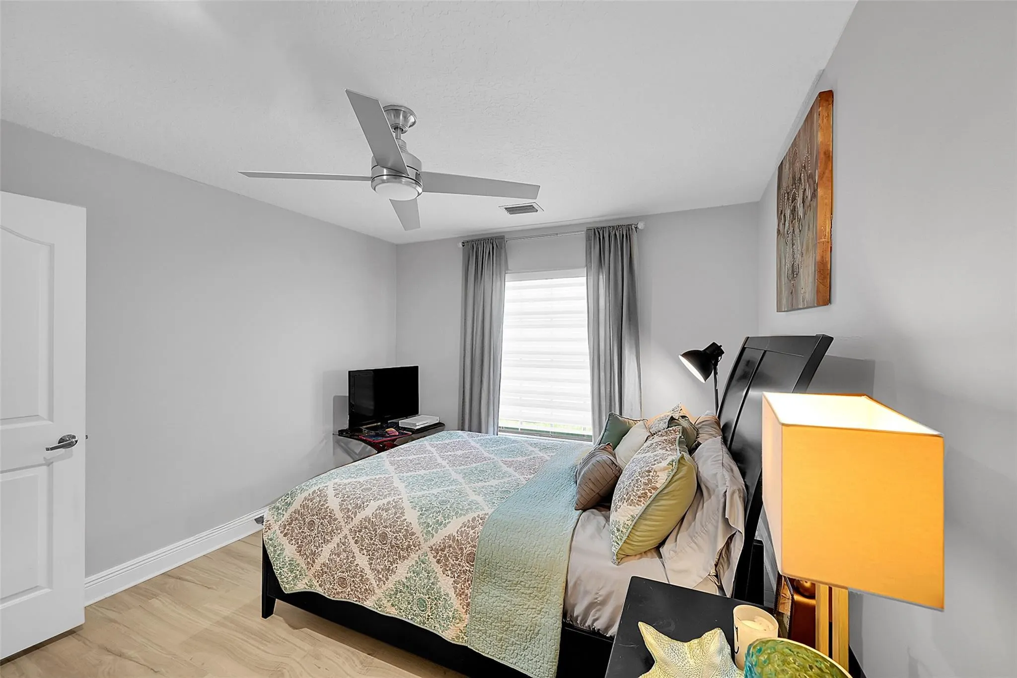 8606 ARROWHEAD Drive