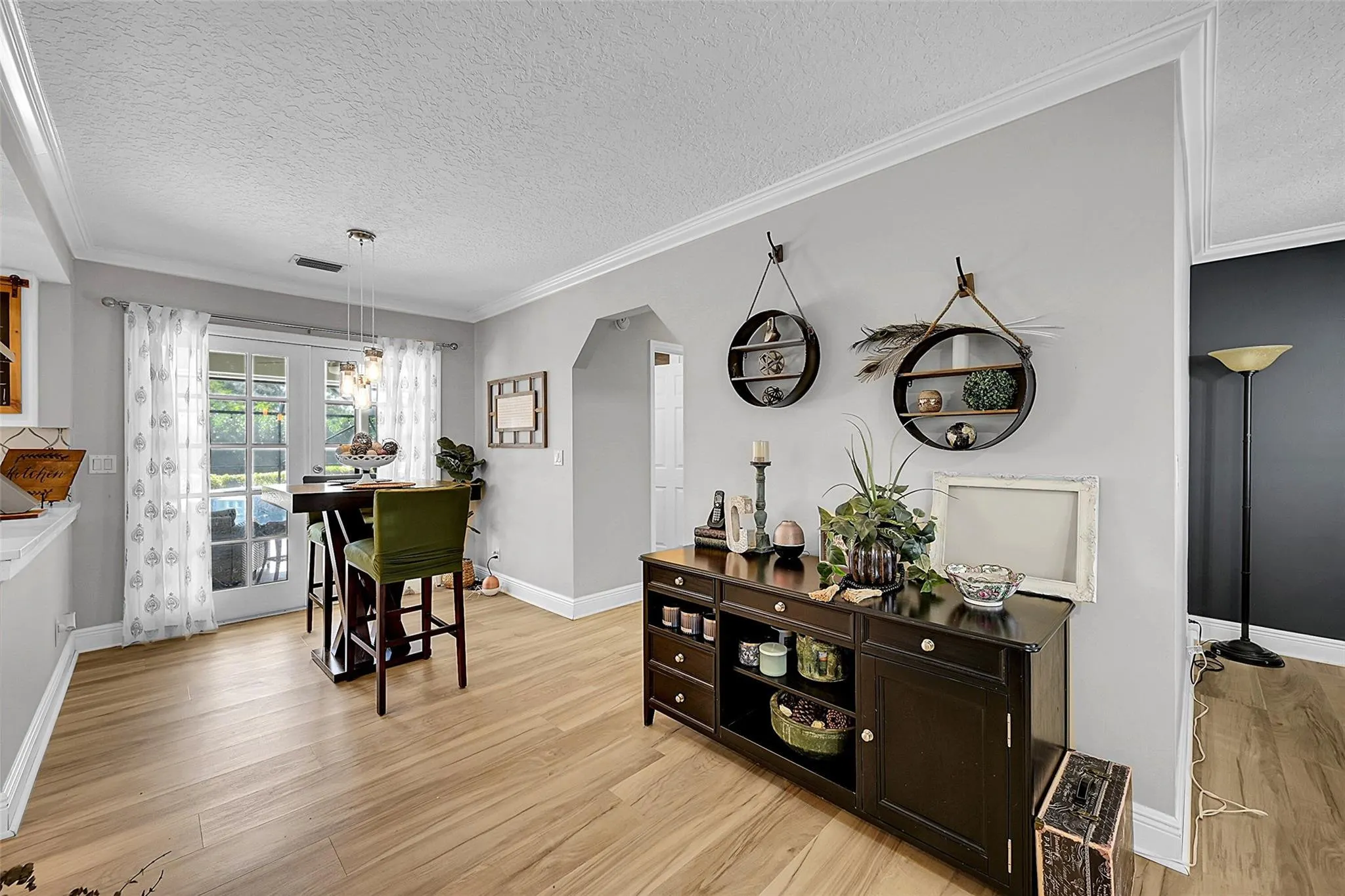 8606 ARROWHEAD Drive