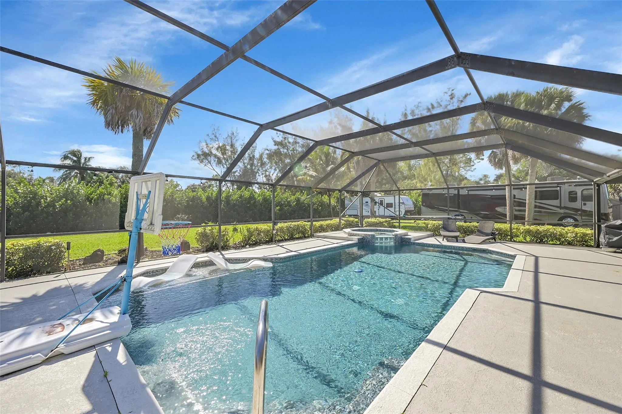 8606 ARROWHEAD Drive