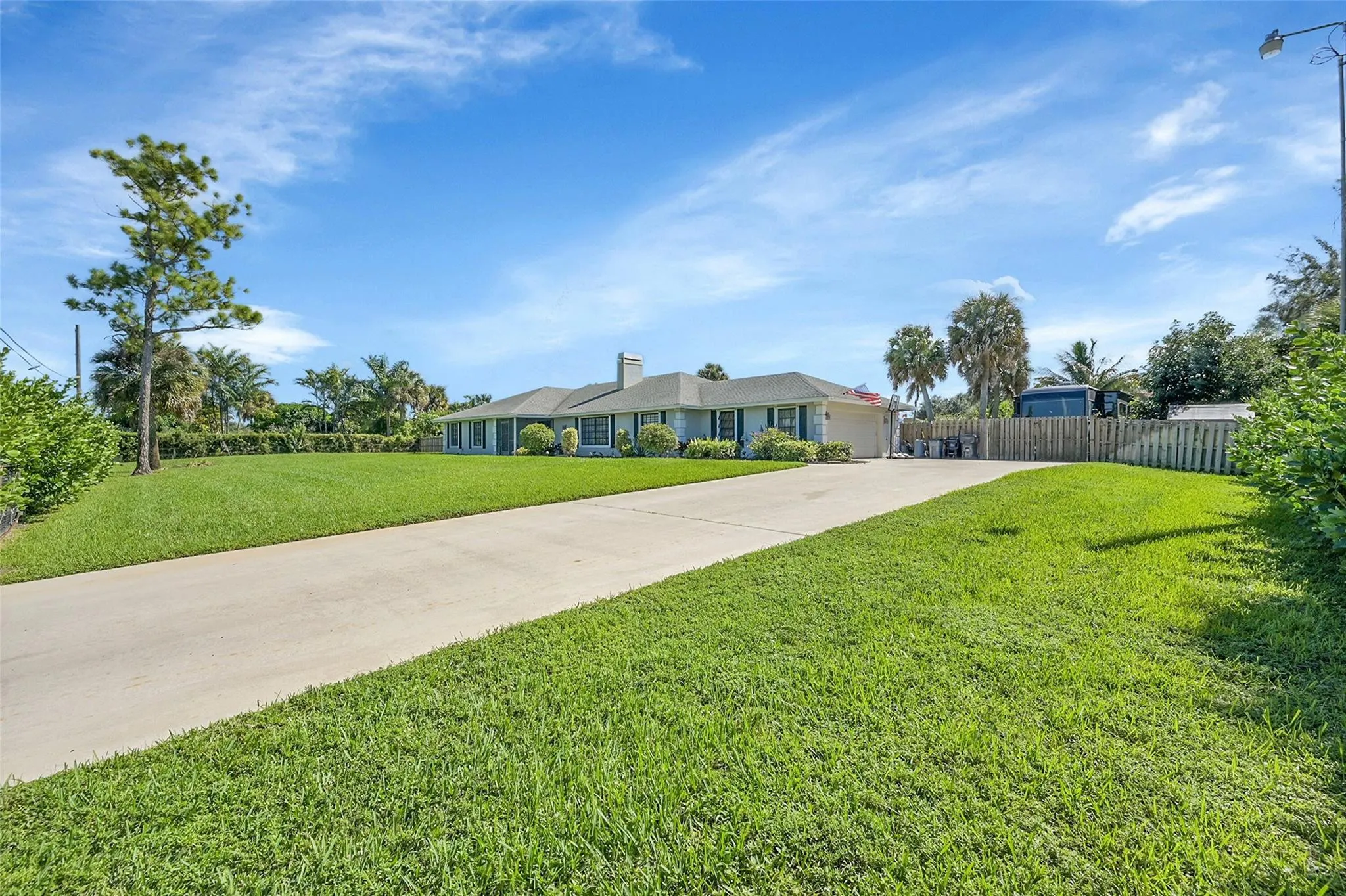 8606 ARROWHEAD Drive