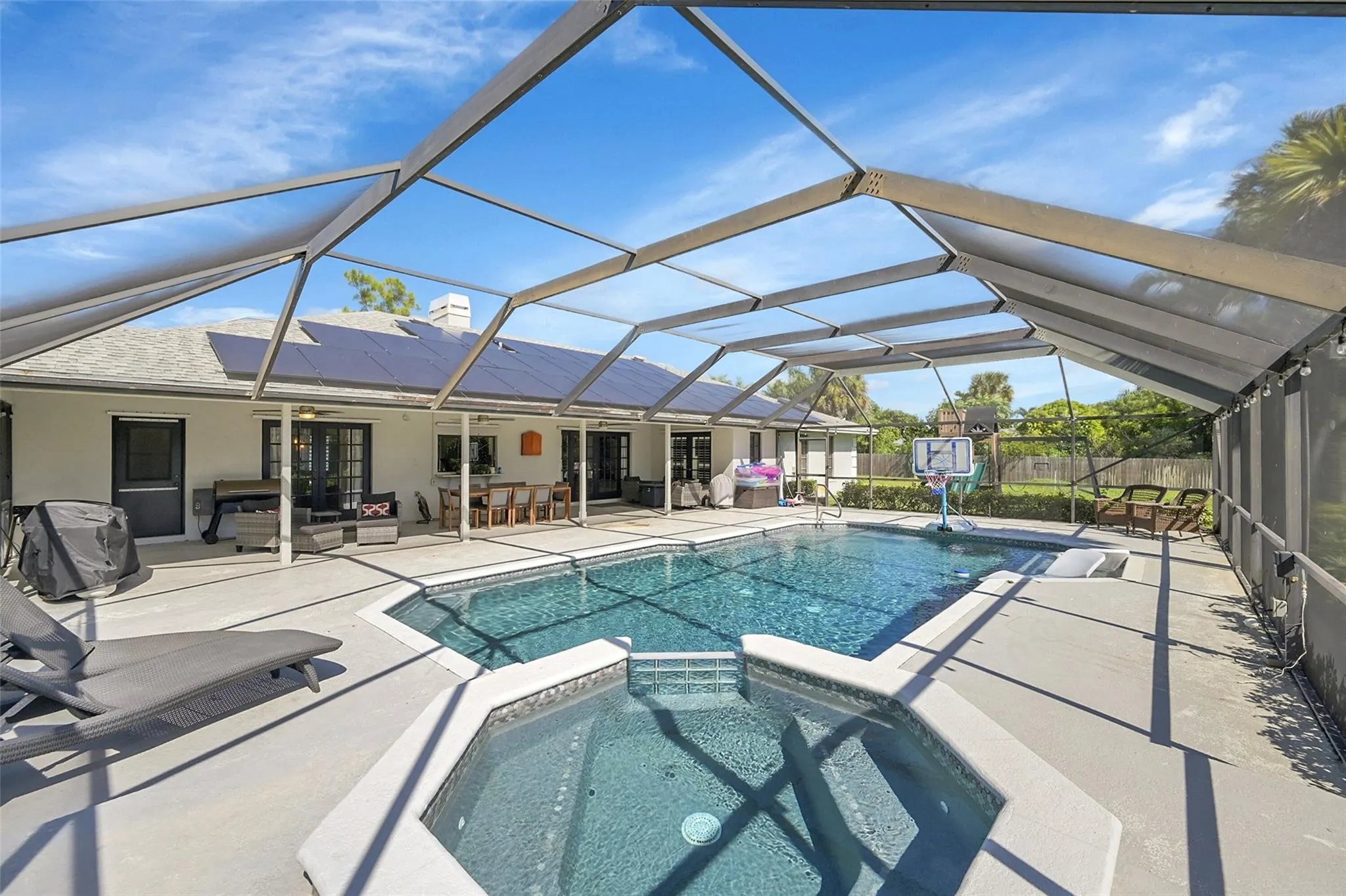 8606 ARROWHEAD Drive
