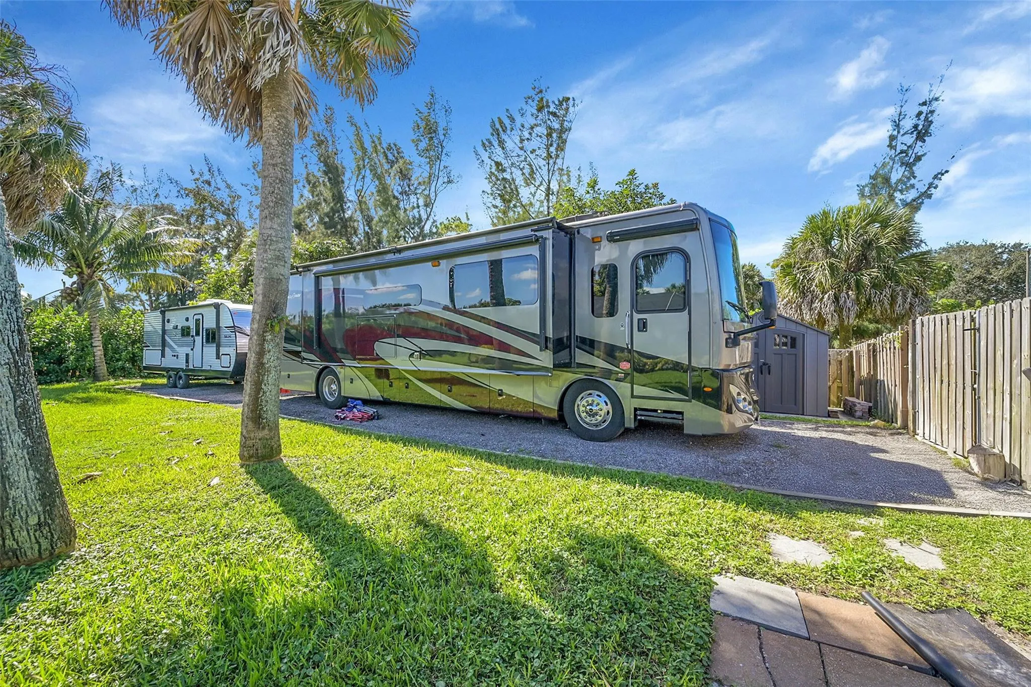 8606 ARROWHEAD Drive