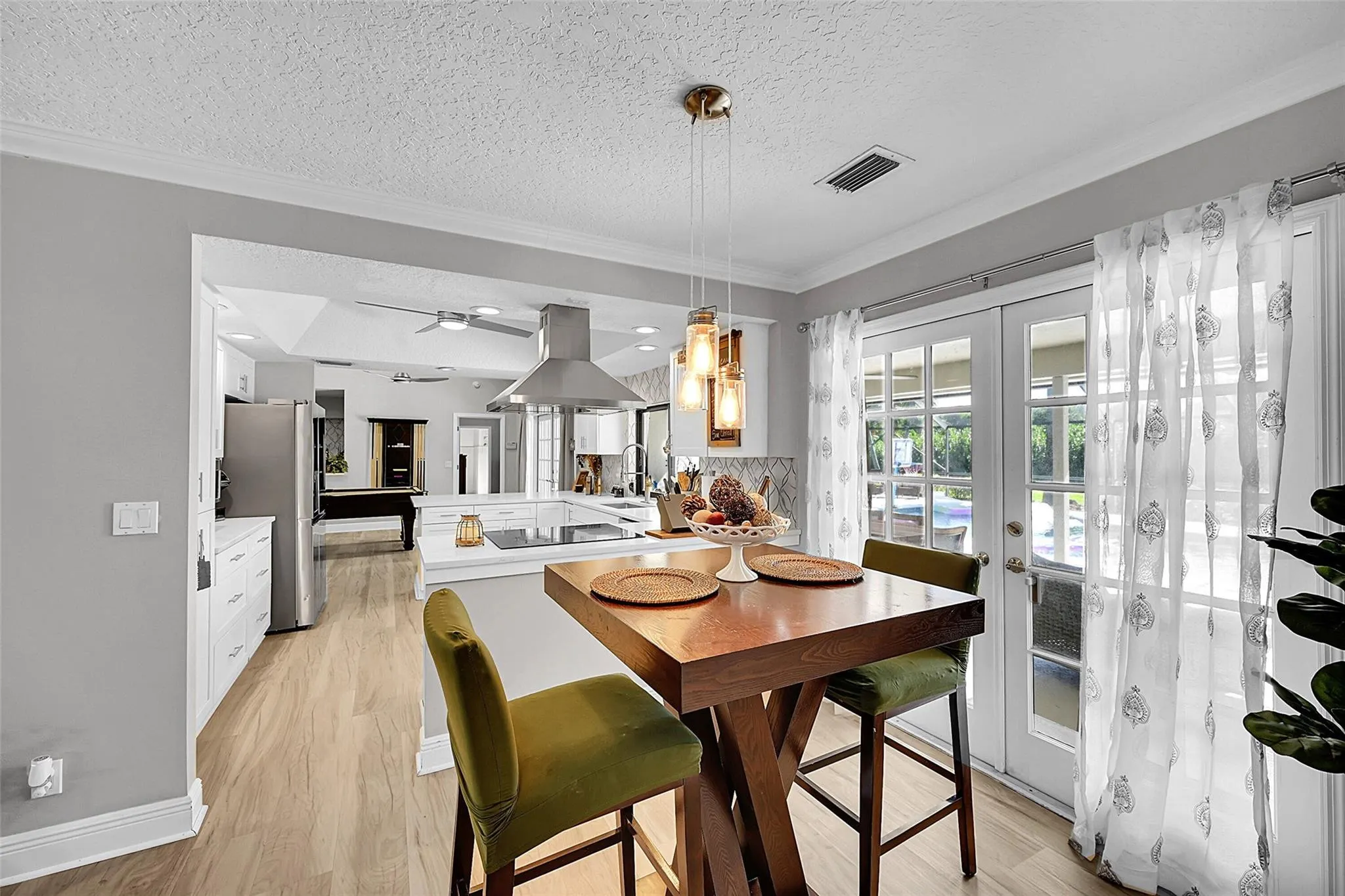 8606 ARROWHEAD Drive