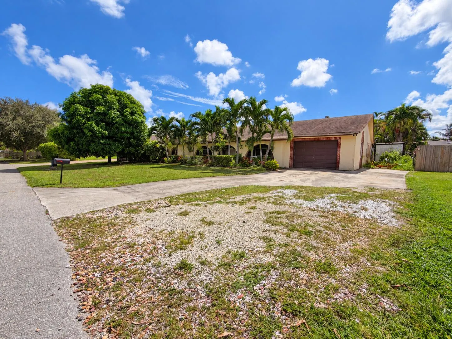 3464 ARTESIAN Drive
