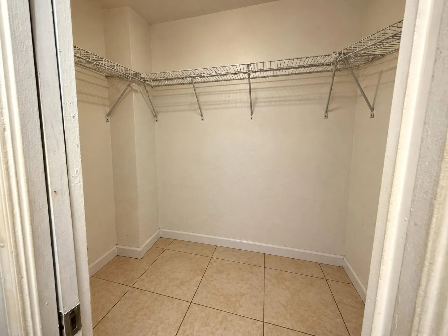 3464 ARTESIAN Drive