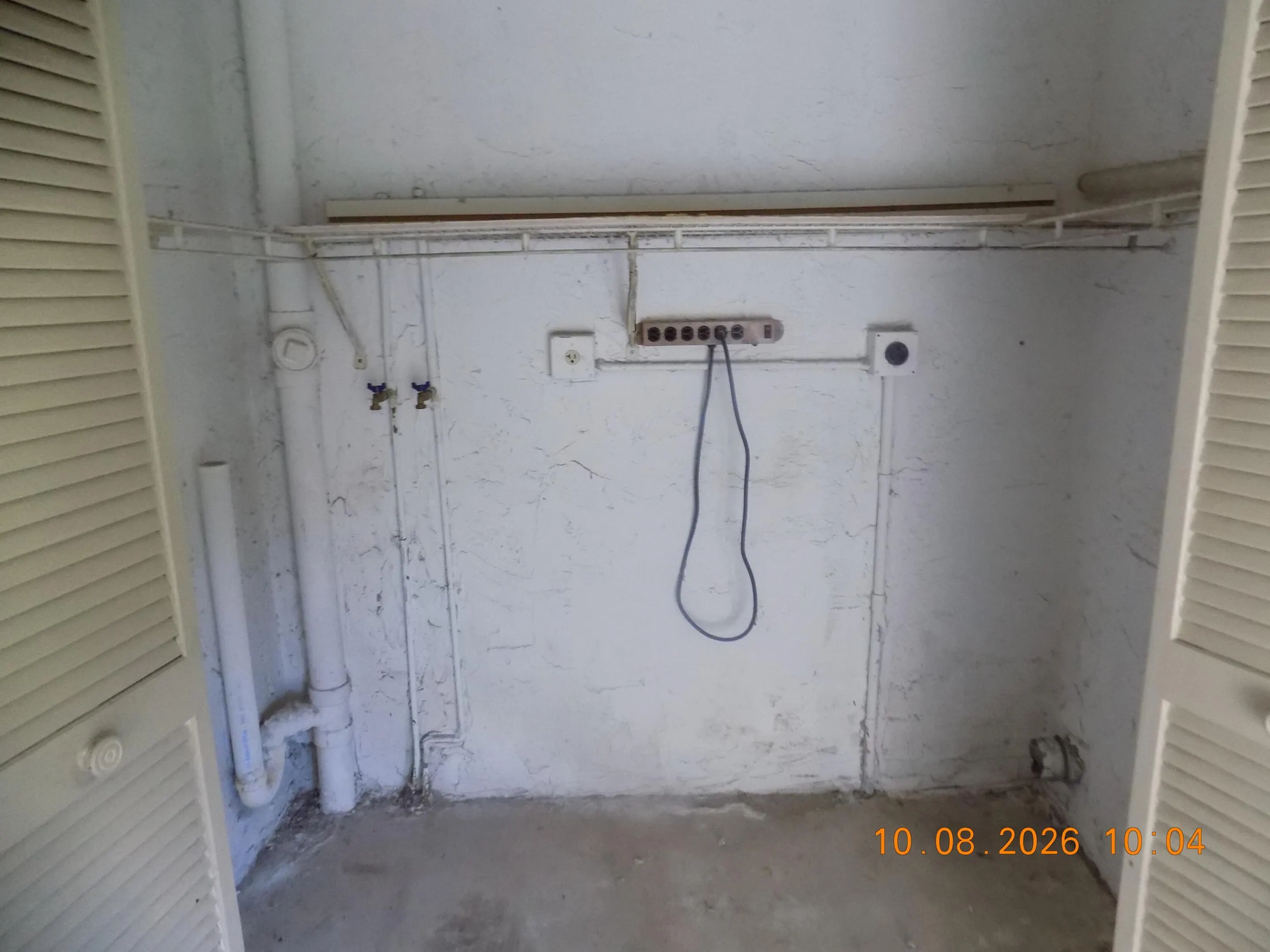 7674 TAHITI Lane #106