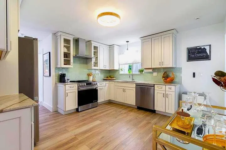 246 NE 14th Street