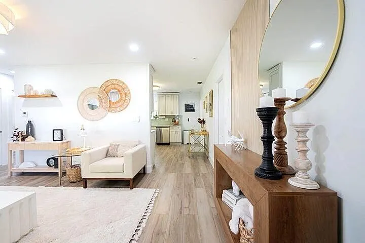 246 NE 14th Street