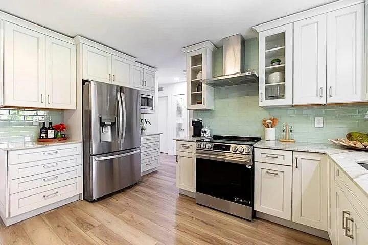 246 NE 14th Street