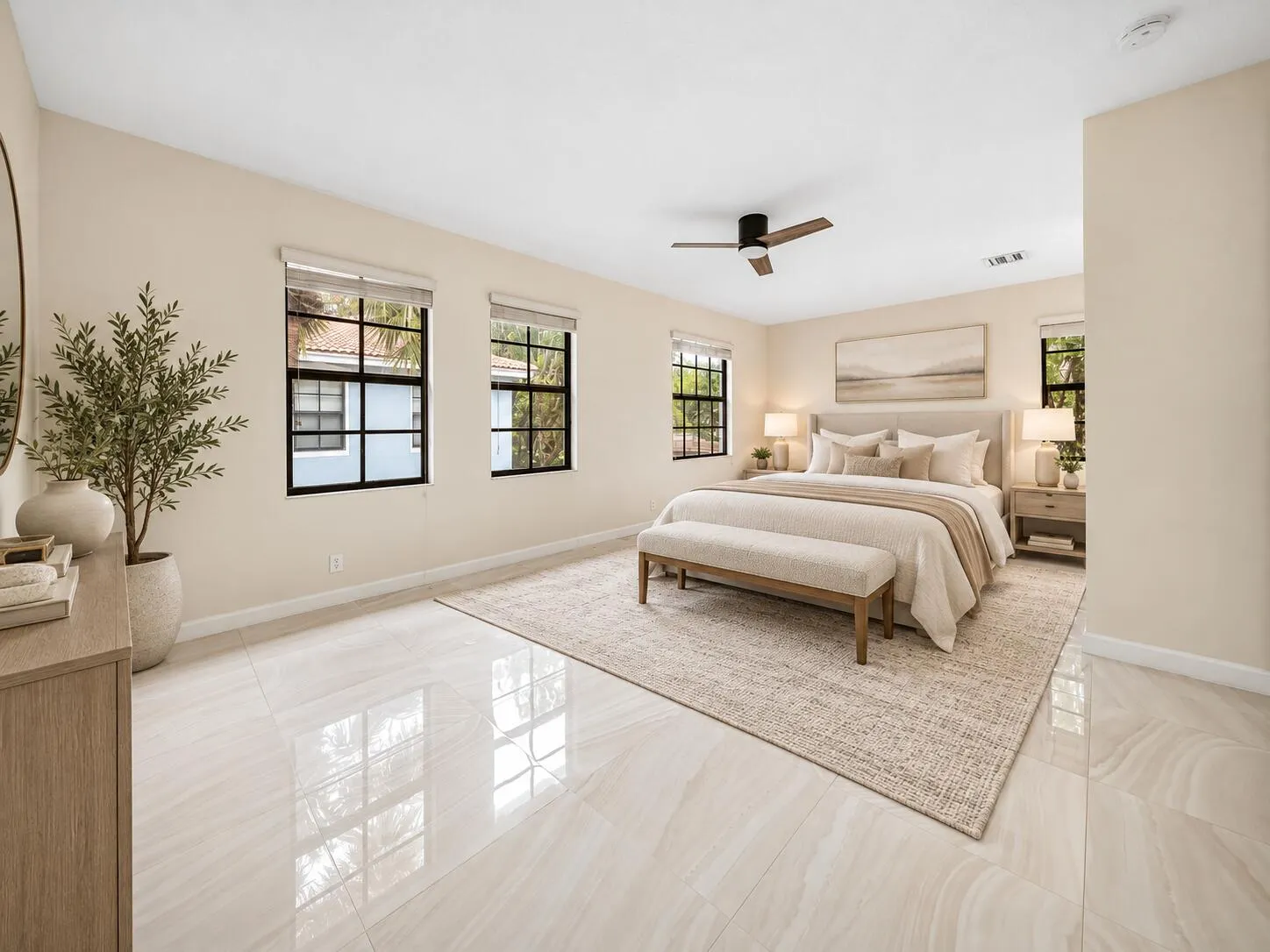 247 W Chrystie Circle