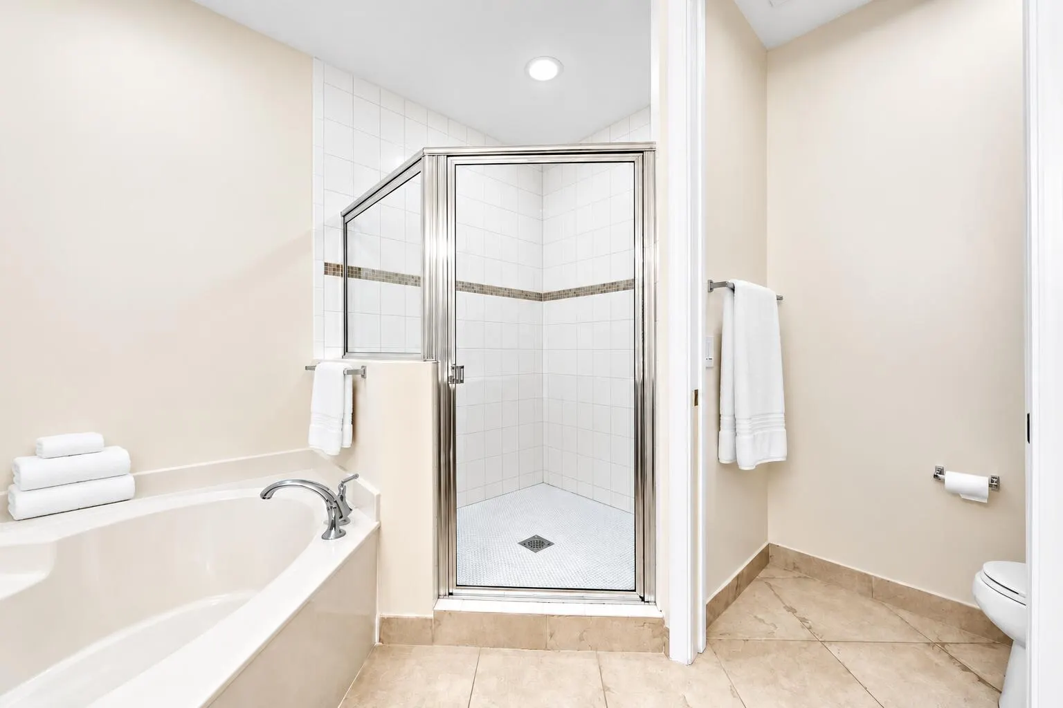 247 W Chrystie Circle