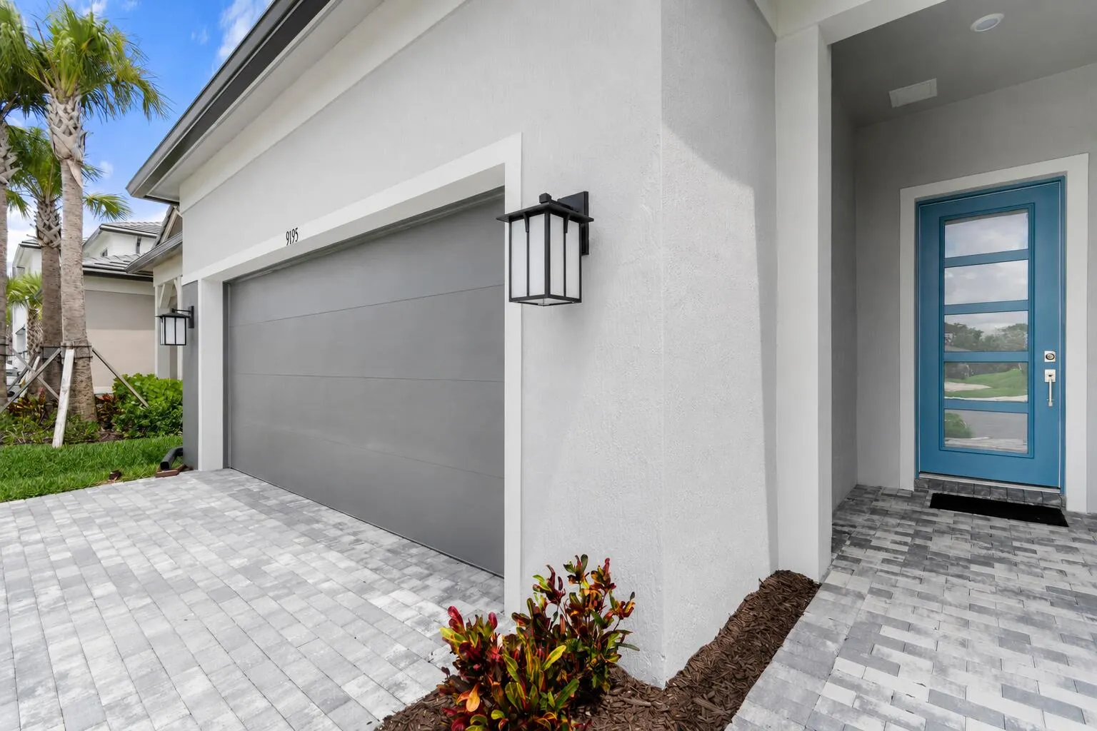 9195 Cape Honey Bee Lane