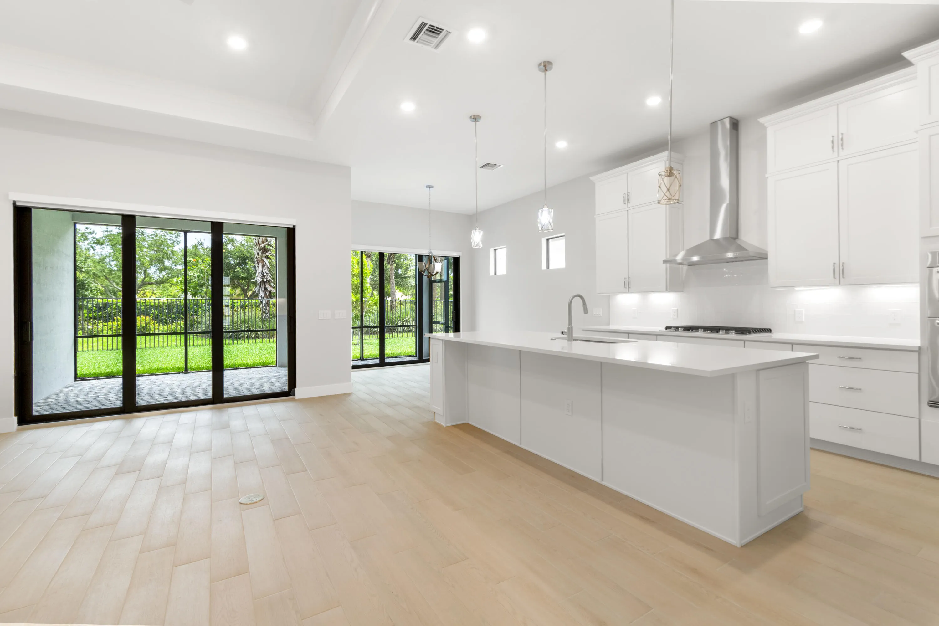 9195 Cape Honey Bee Lane