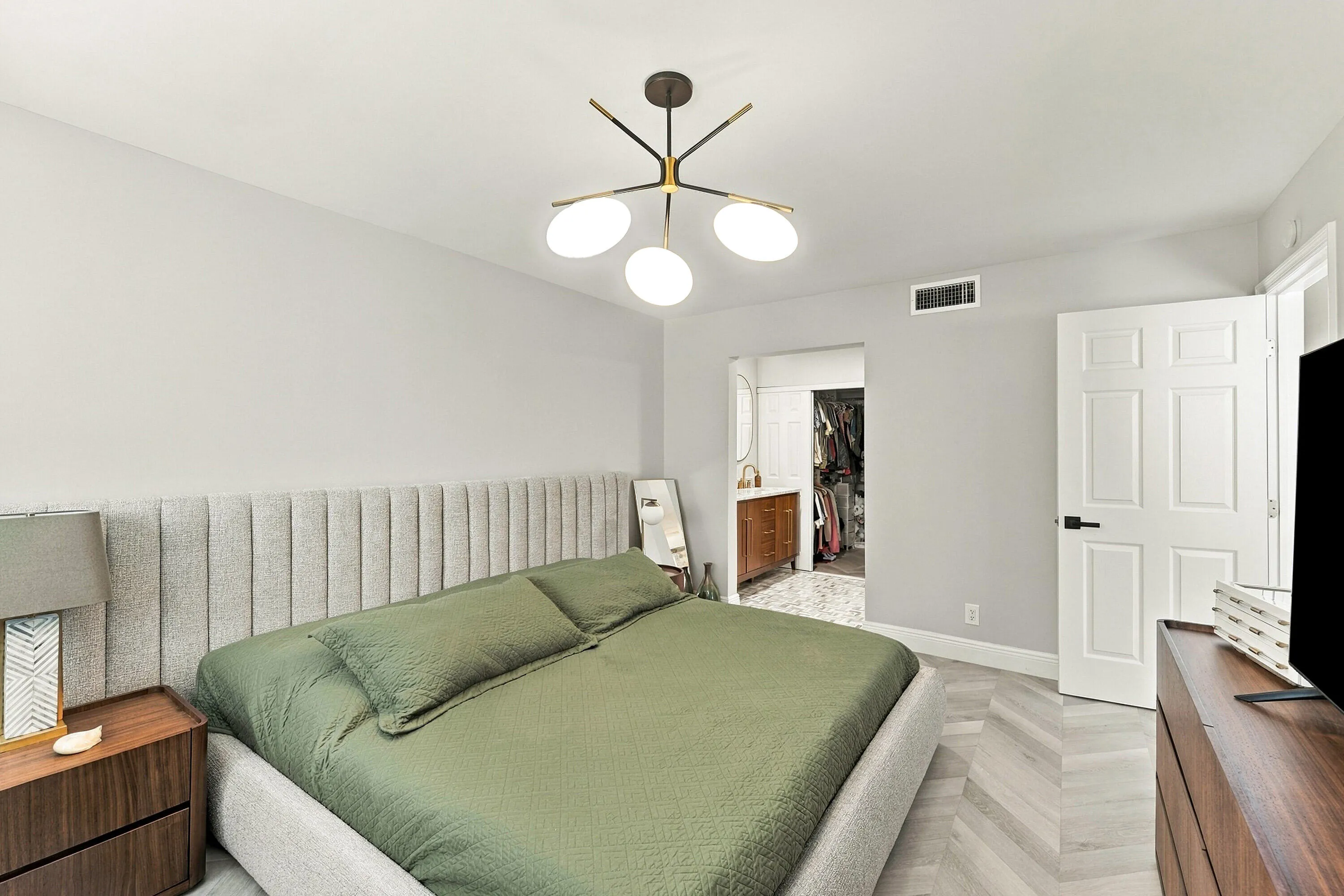 15075 Witney Road #101