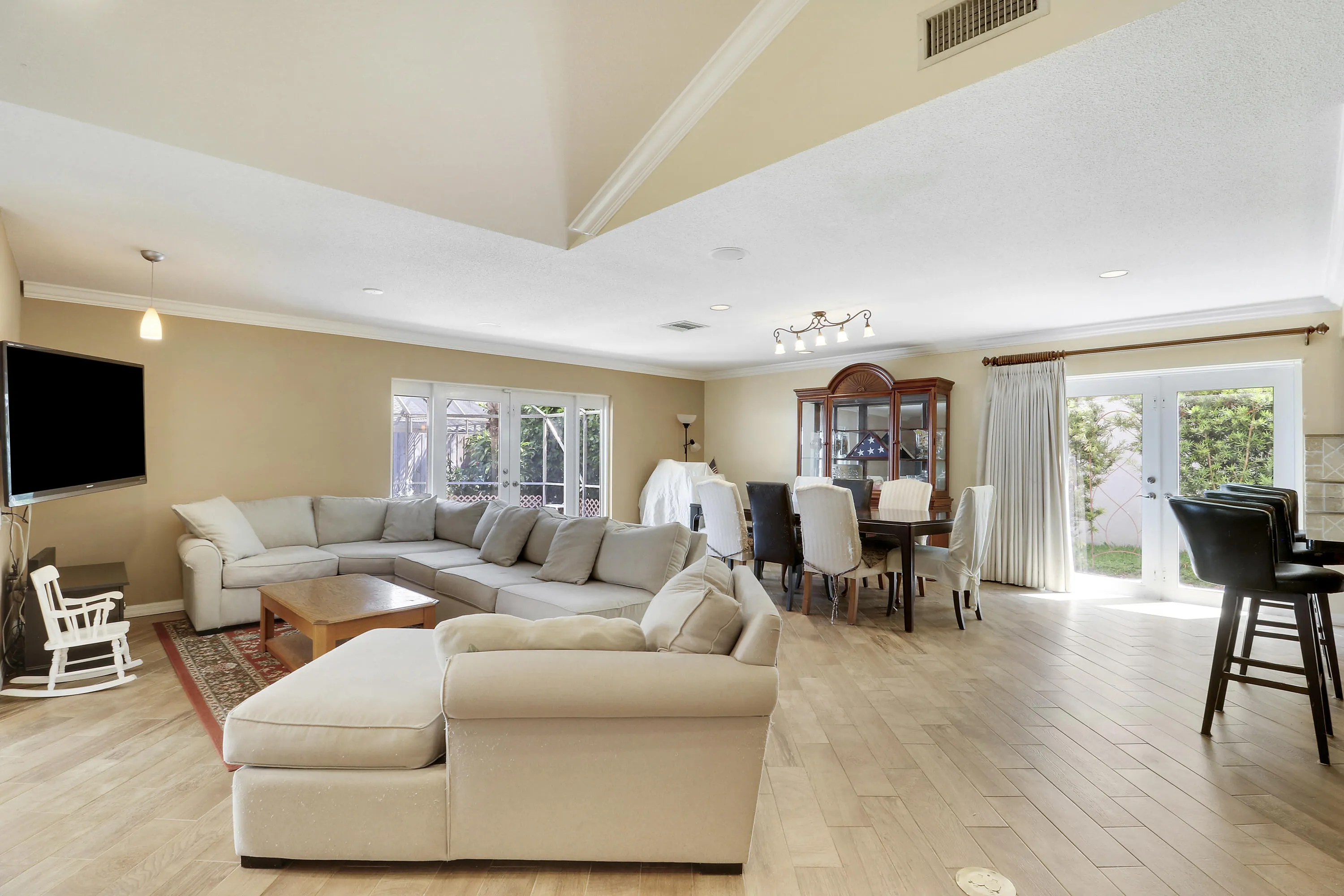 6514 Timber Lane