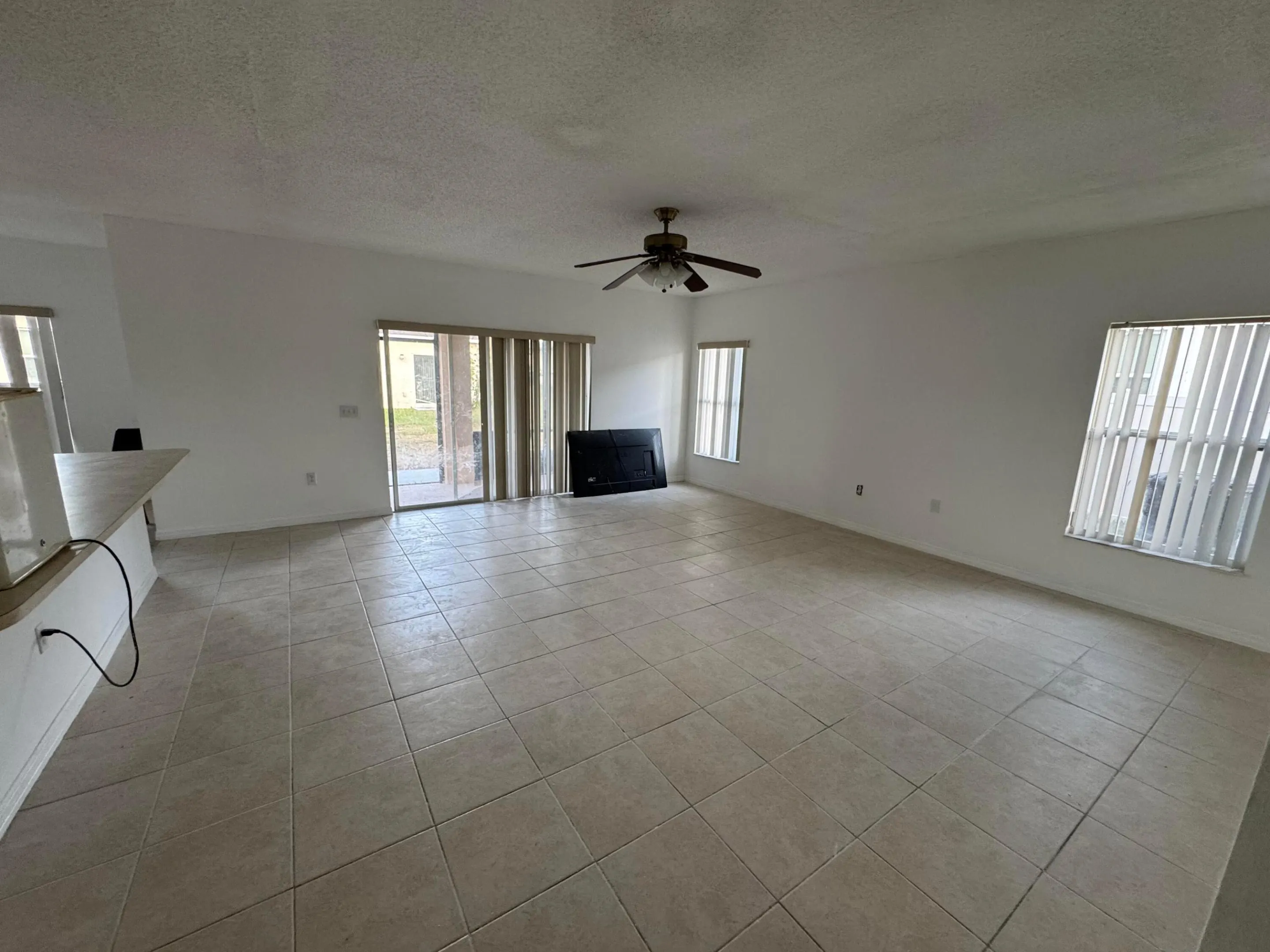 1107 James Way