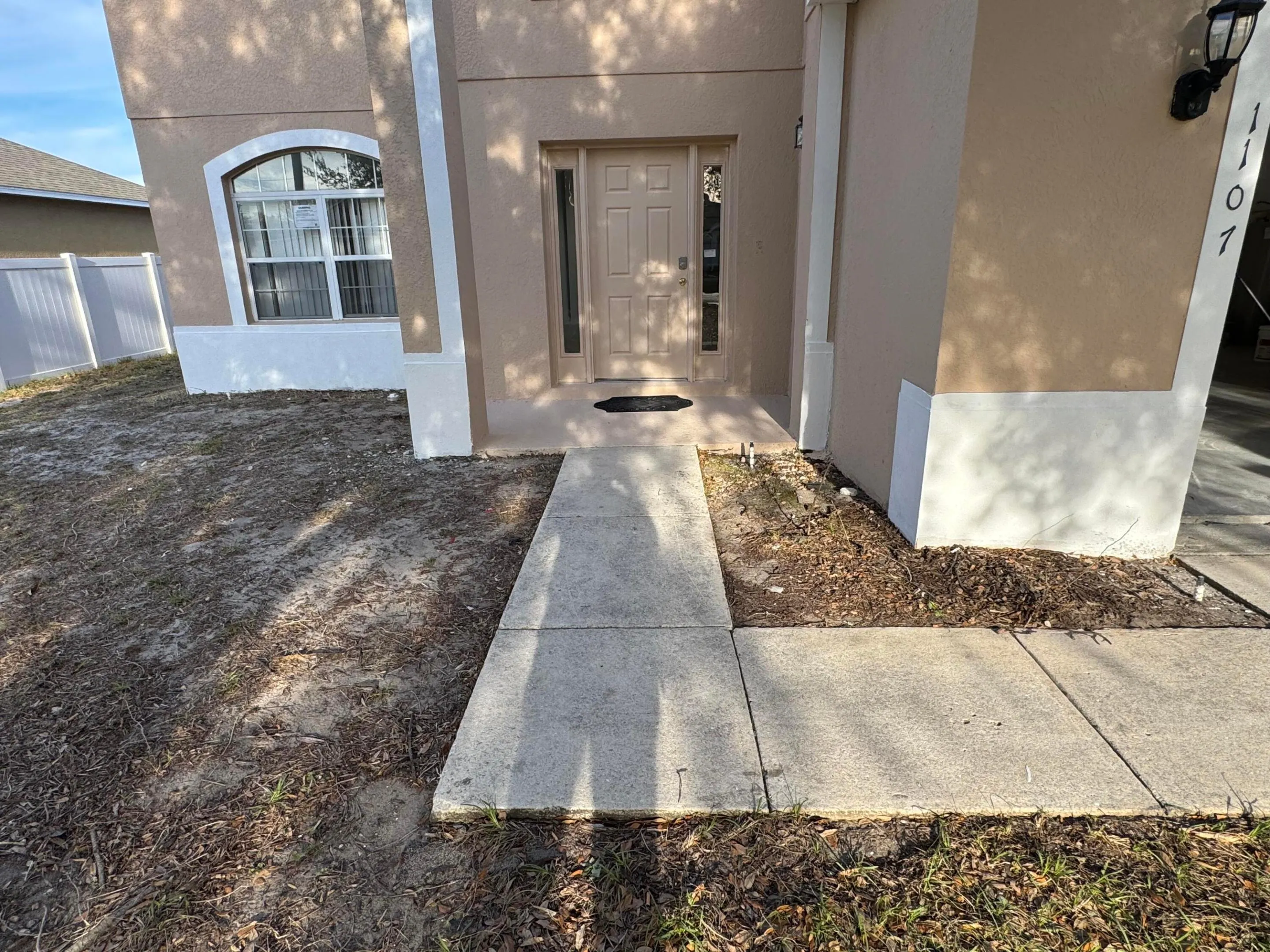 1107 James Way
