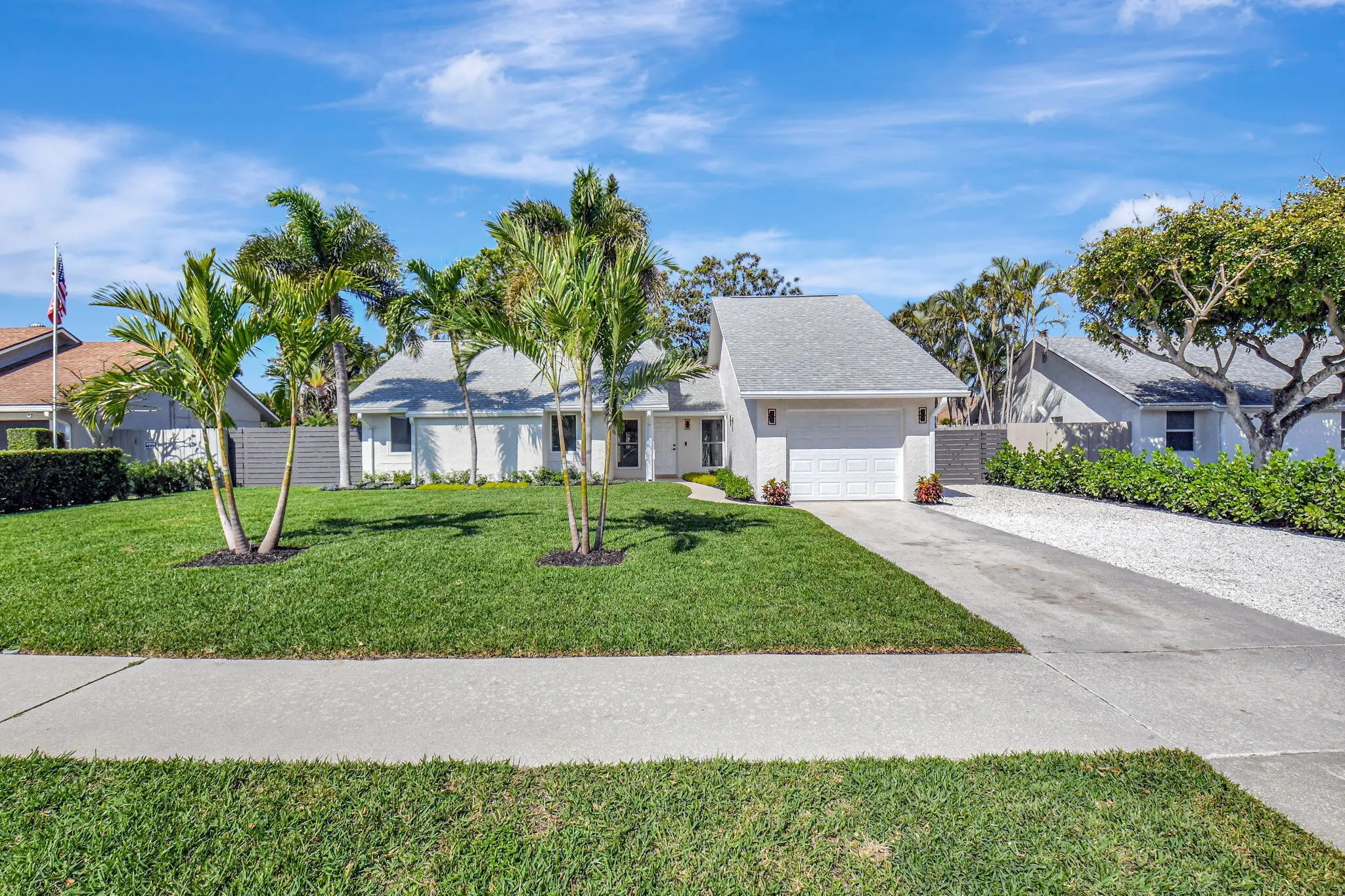 2918 Cormorant Road