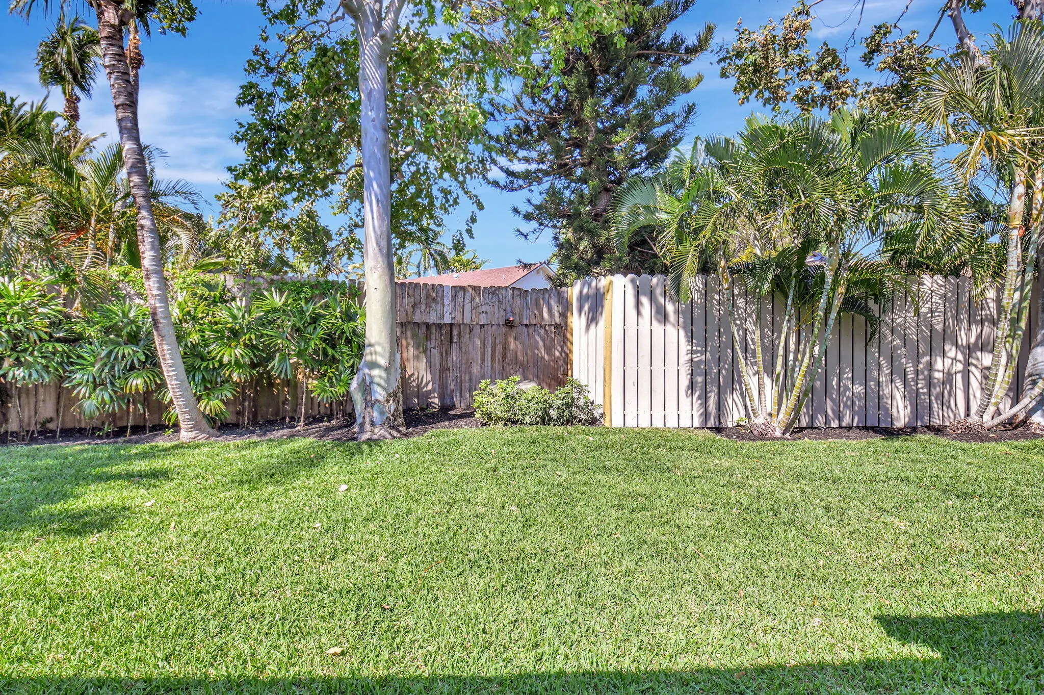 2918 Cormorant Road