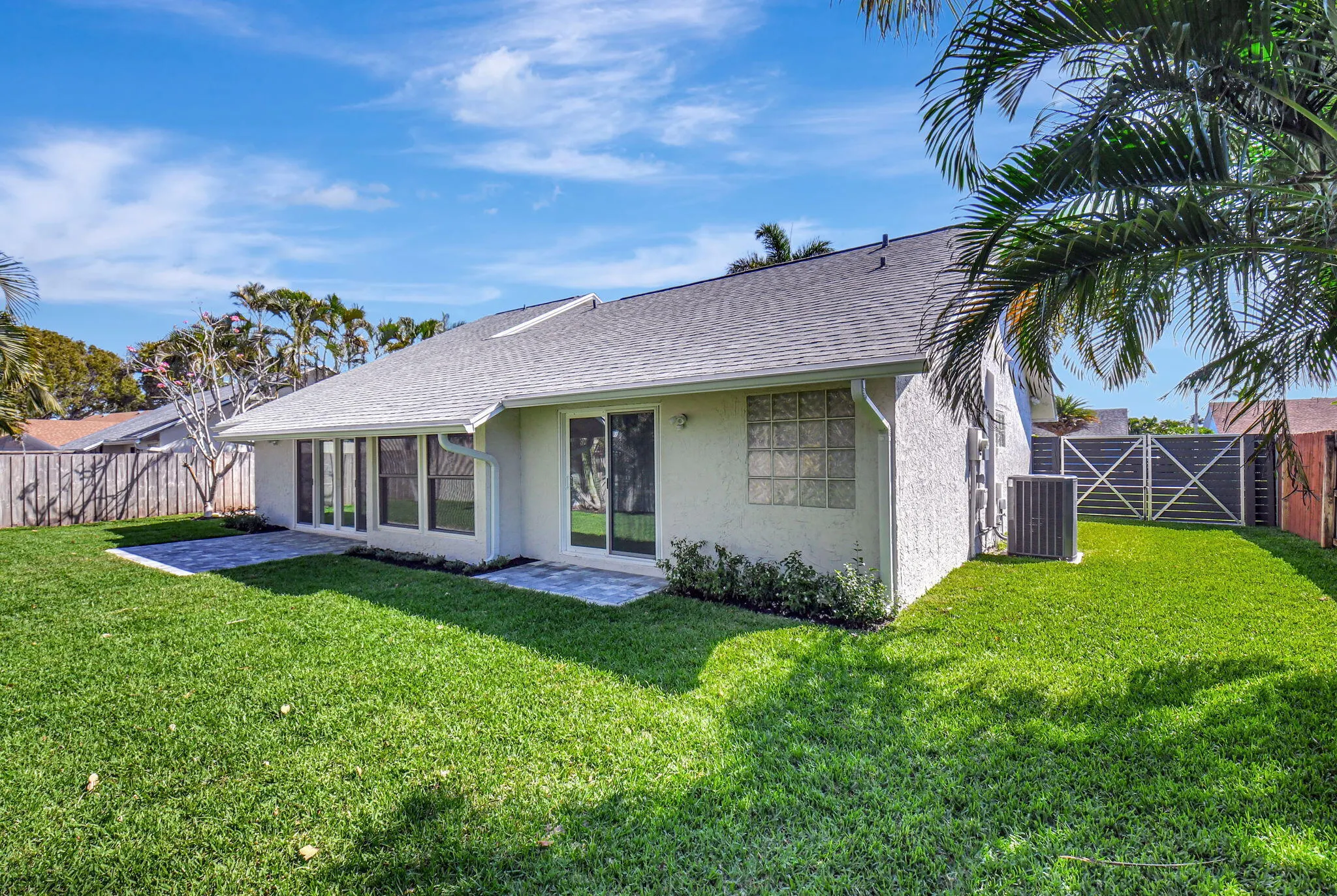 2918 Cormorant Road