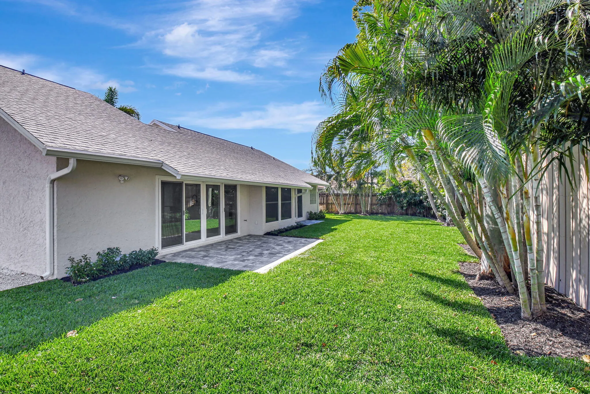 2918 Cormorant Road