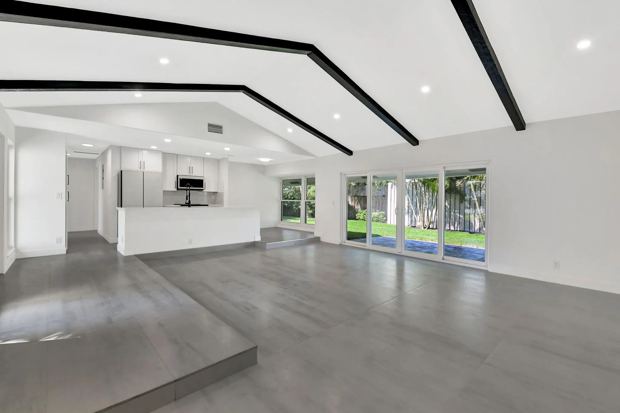 2918 Cormorant Road