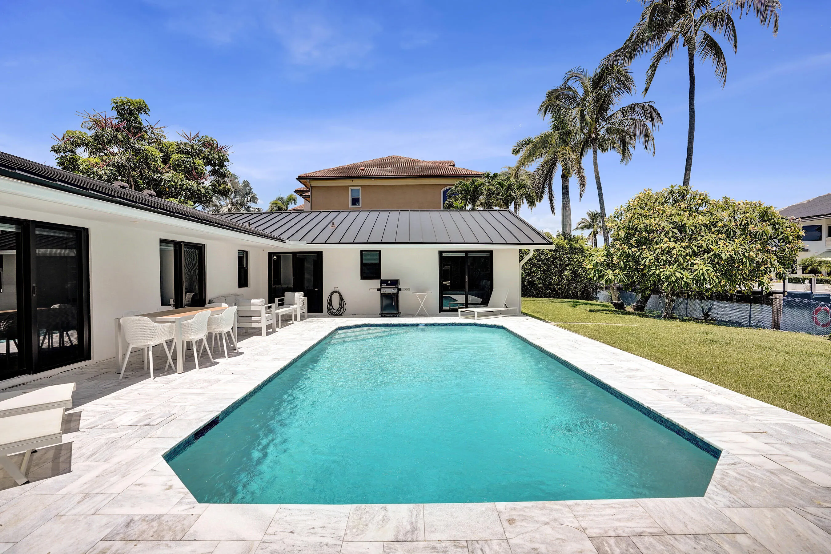933 Banyan Drive