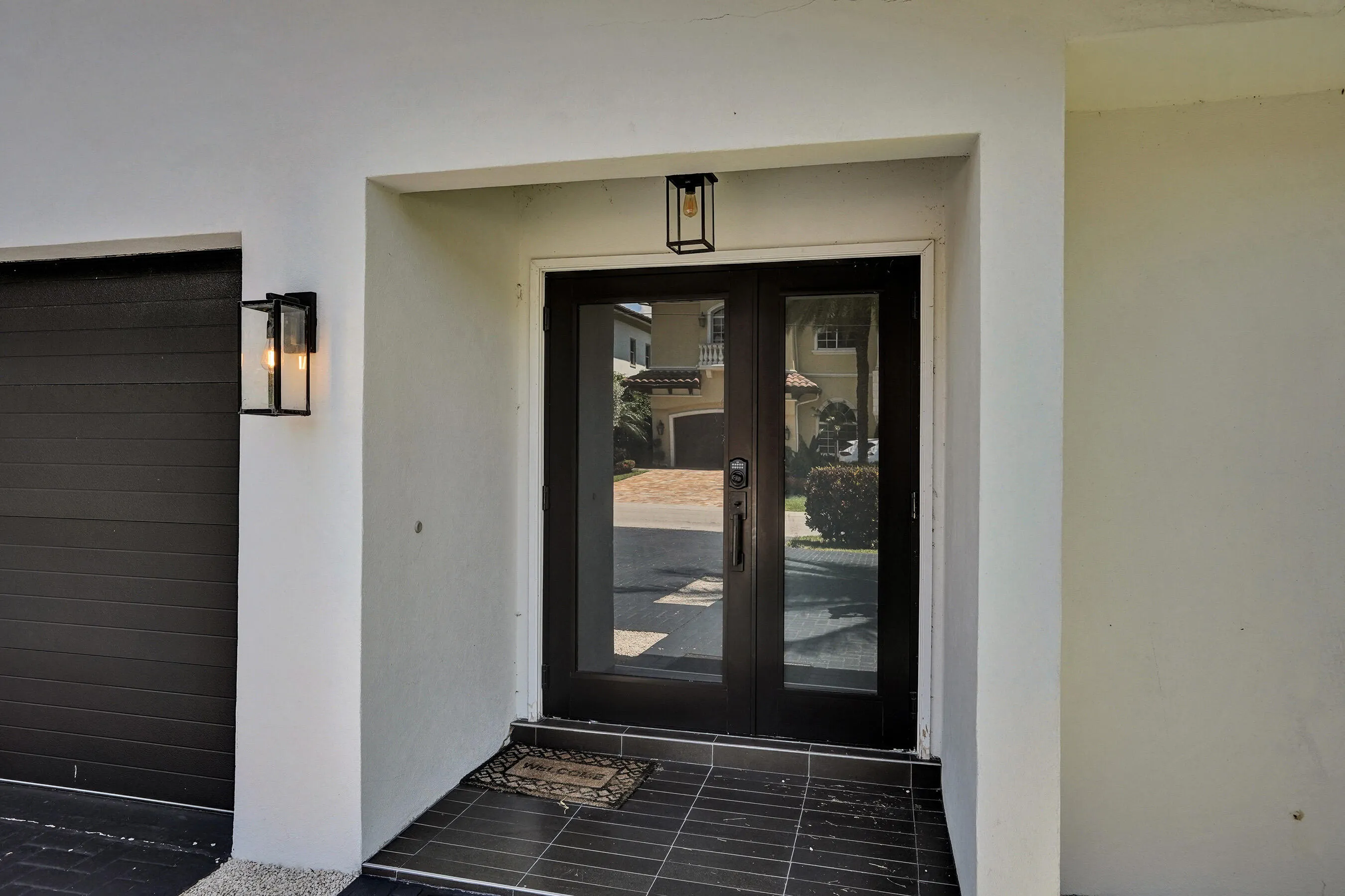 933 Banyan Drive