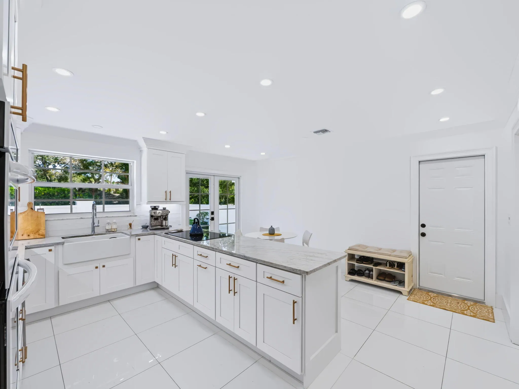 14 RIVERVIEW Drive