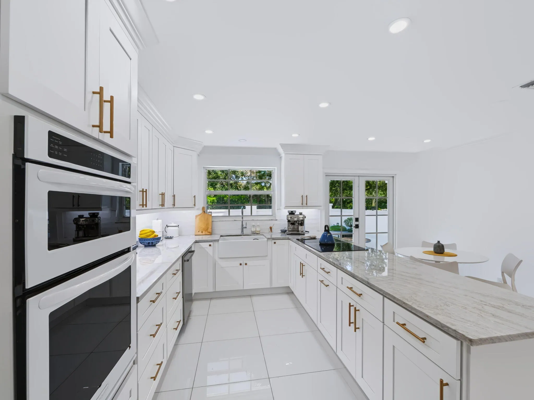 14 RIVERVIEW Drive