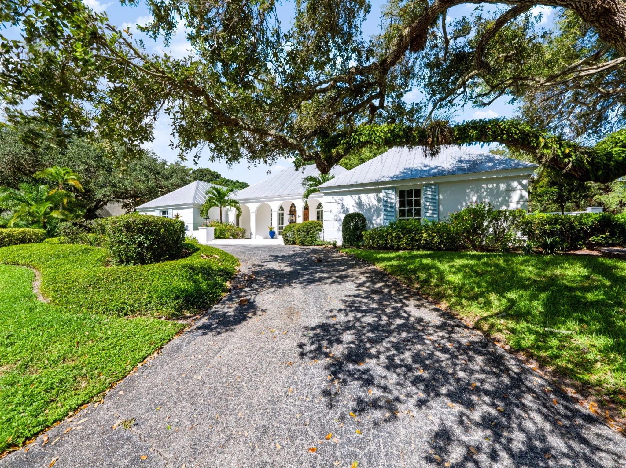 14 RIVERVIEW Drive