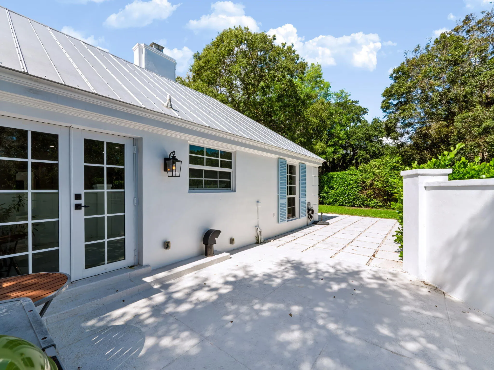 14 RIVERVIEW Drive