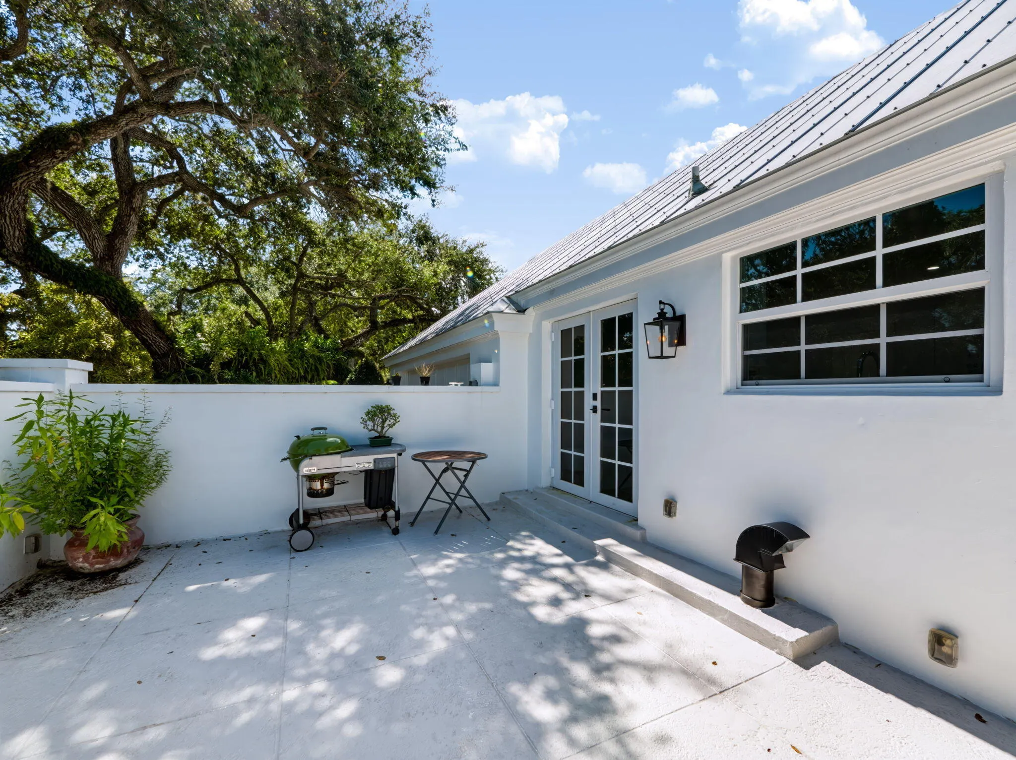 14 RIVERVIEW Drive