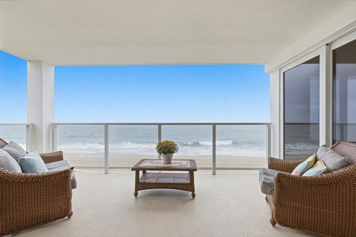 3900 N Ocean Drive #2D
