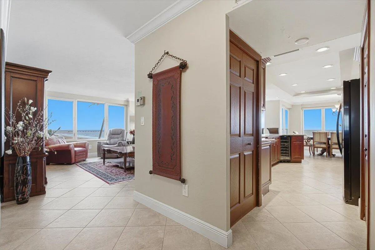 3900 N Ocean Drive #2D