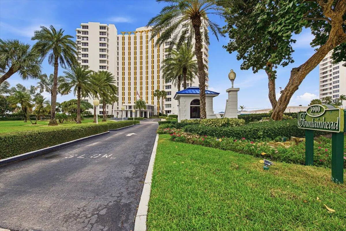 3900 N Ocean Drive #2D