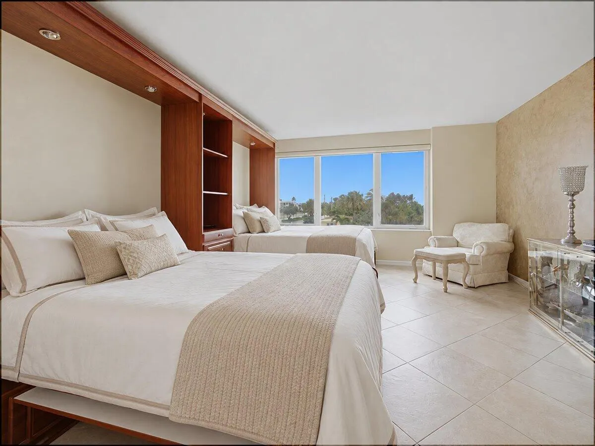 3900 N Ocean Drive #2D