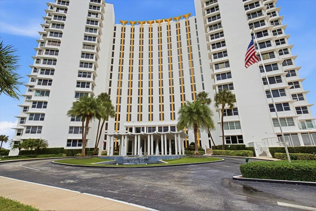 3900 N Ocean Drive #2D