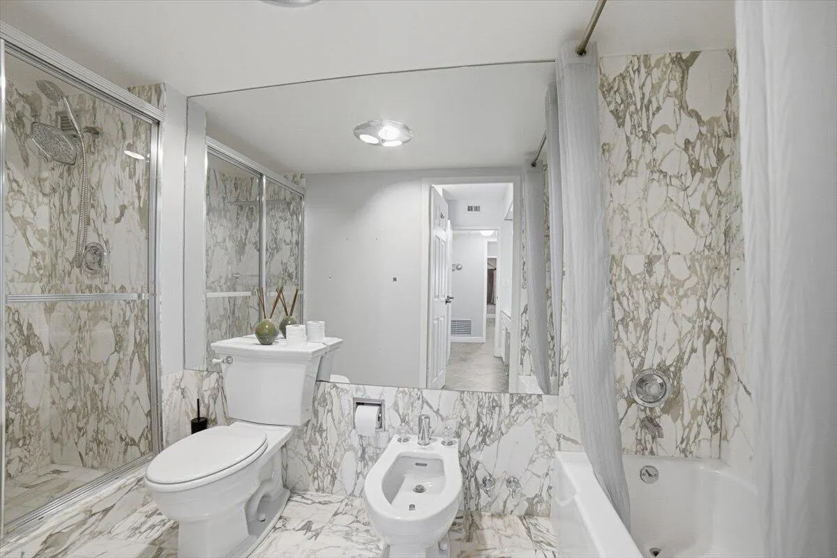 3900 N Ocean Drive #2D