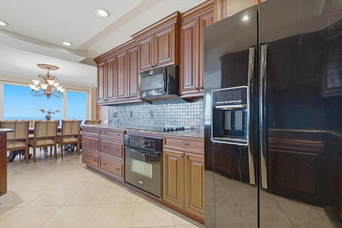 3900 N Ocean Drive #2D