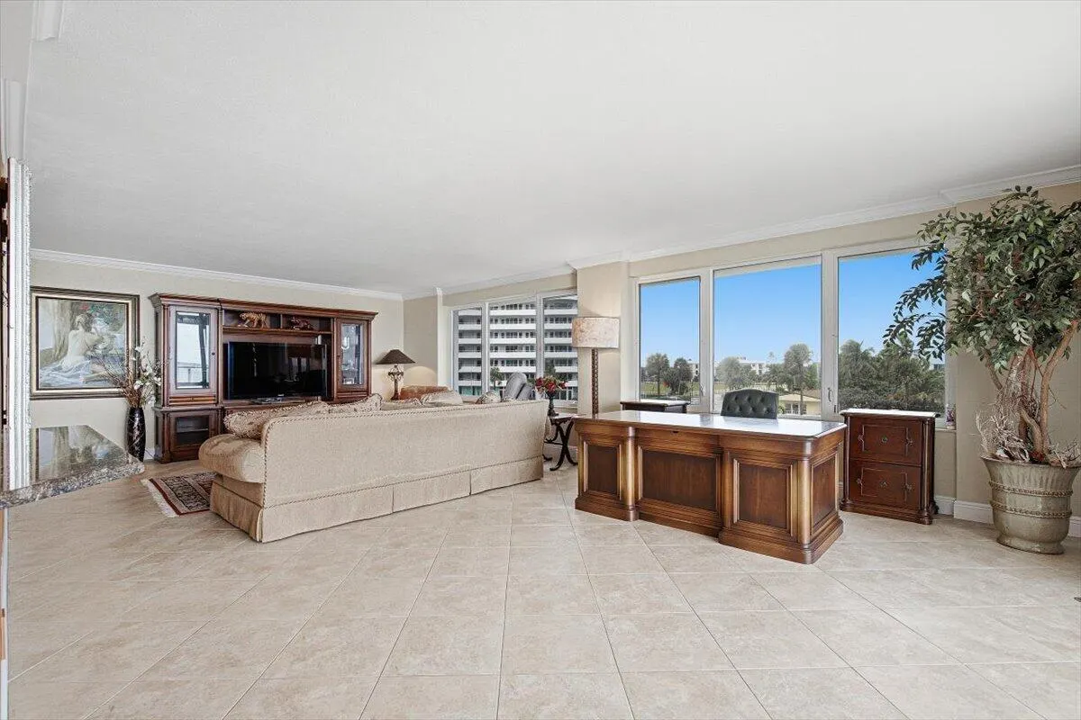 3900 N Ocean Drive #2D